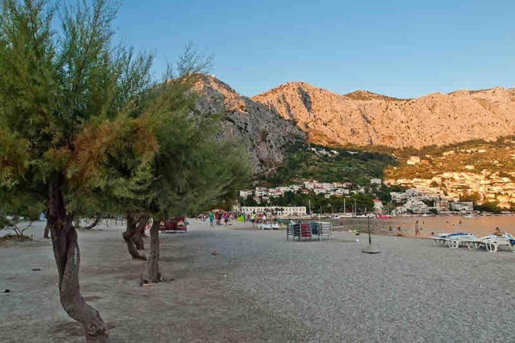 Sara Apartment Punta Omis Near Sandy Beach ภายนอก รูปภาพ